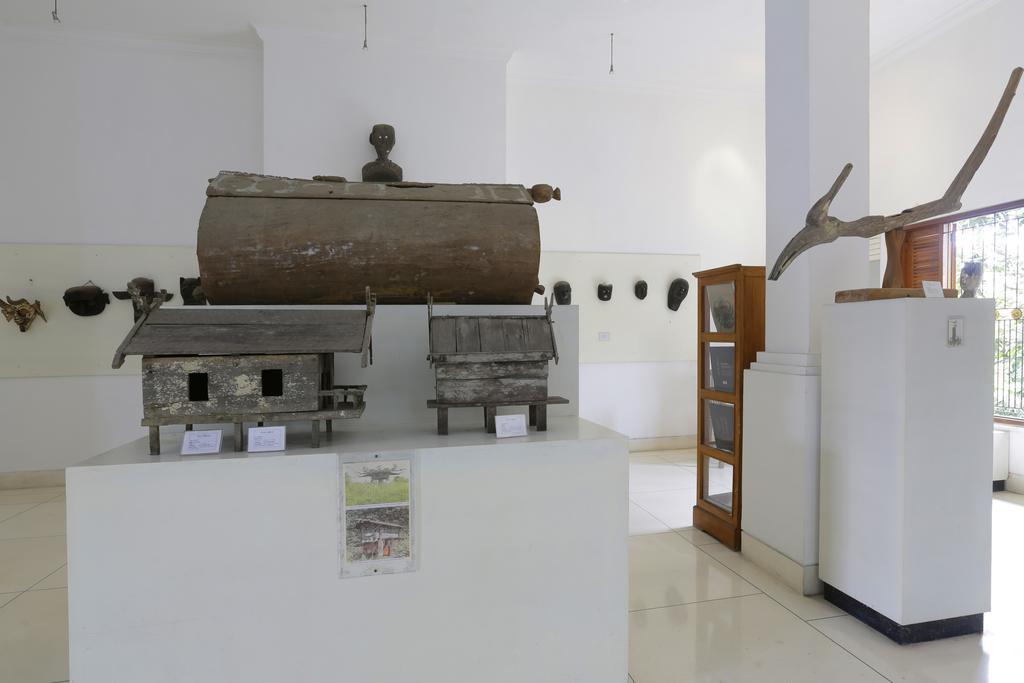 Alam Puri Art Museum Resort & Spa Denpasar Esterno foto