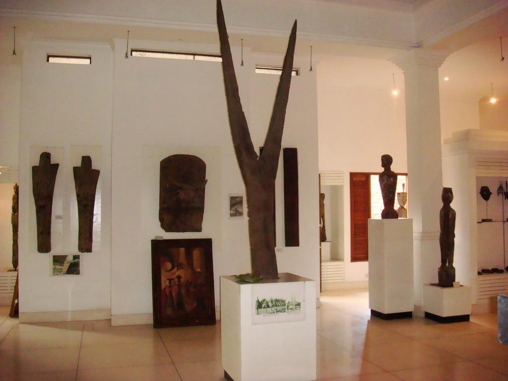 Alam Puri Art Museum Resort & Spa Denpasar Esterno foto